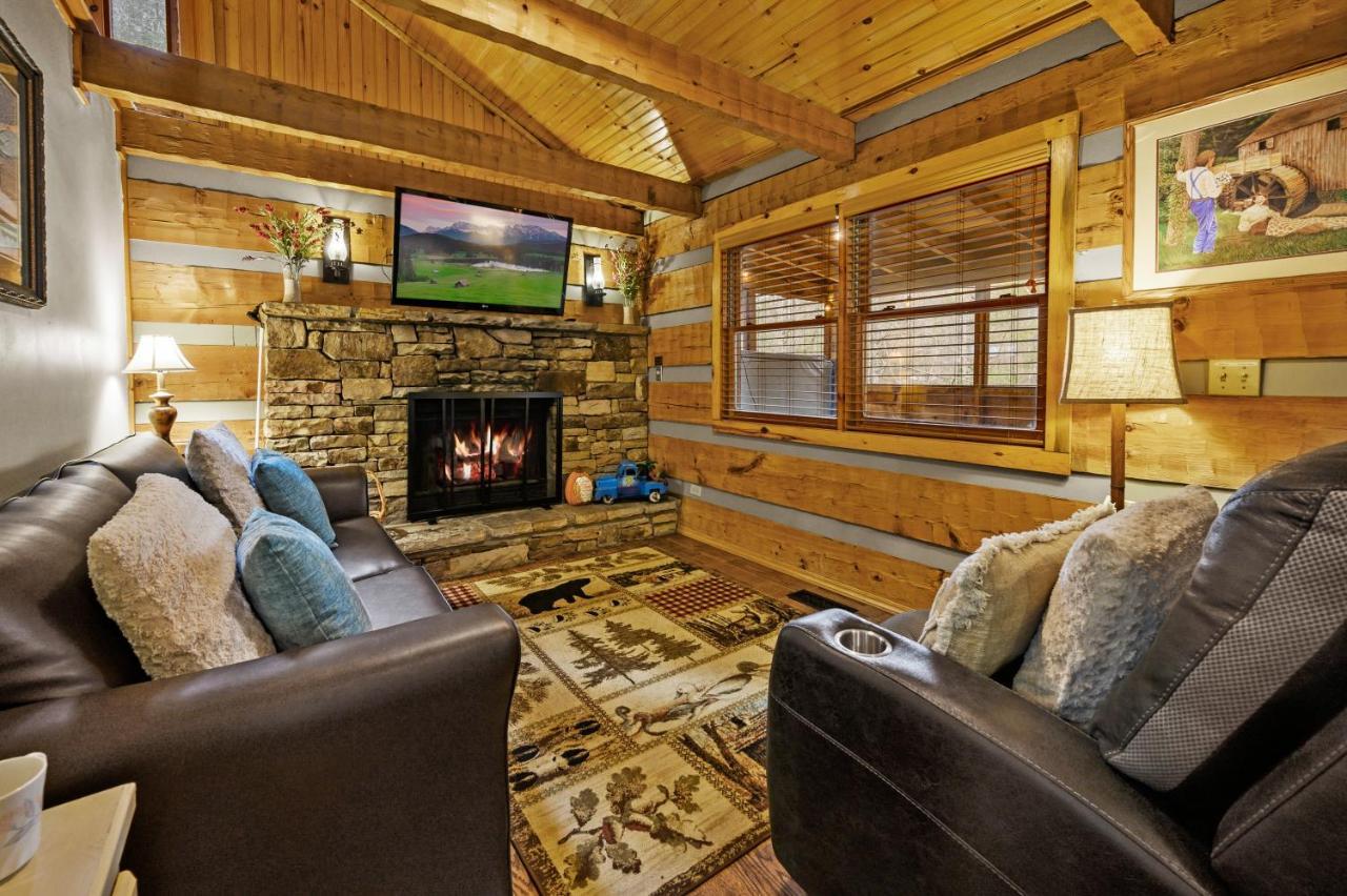 Villa The Robins Nest With Hot Tub Pigeon Forge Exterior foto